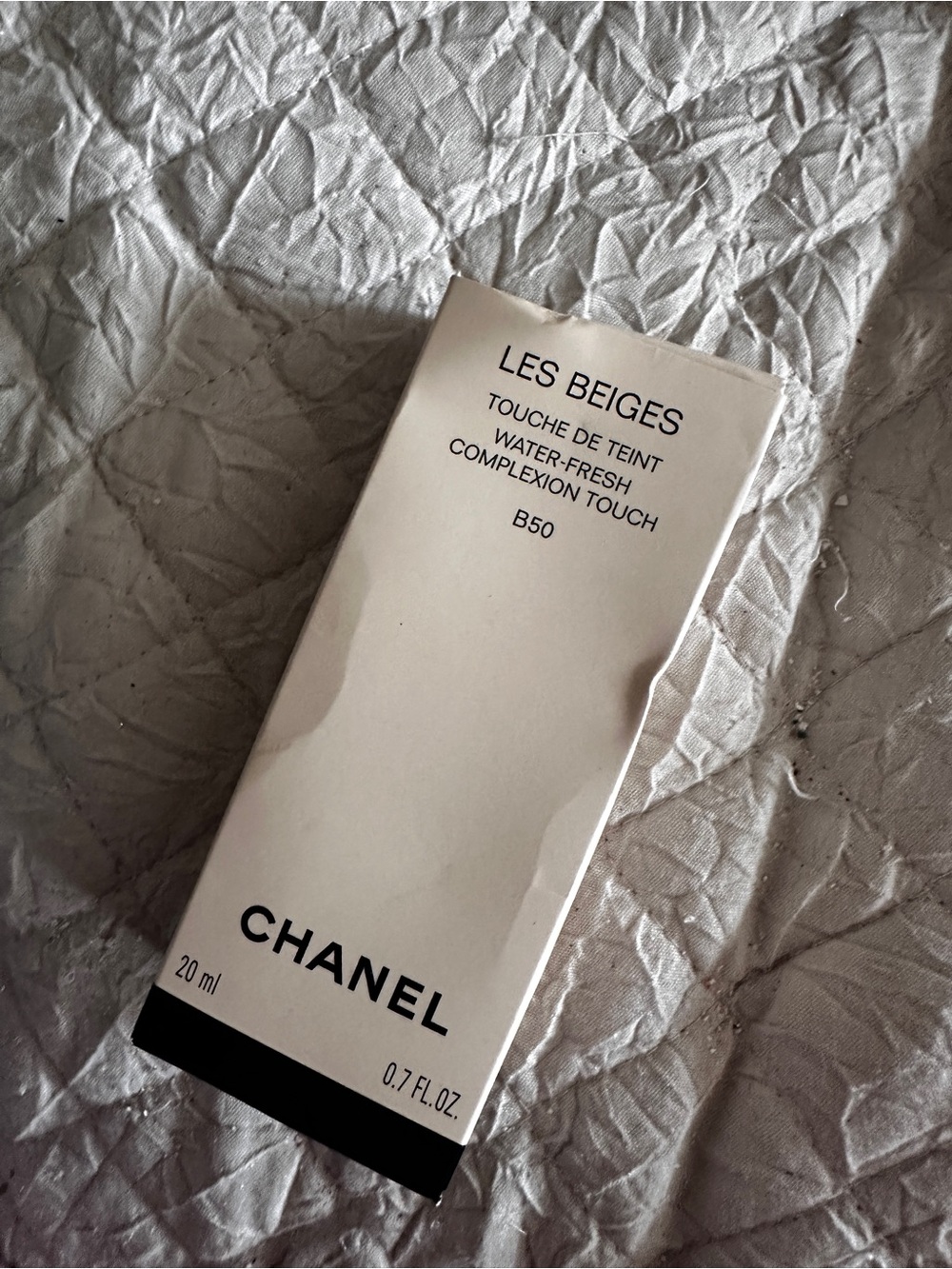 CHANEL Les Beiges Water-Fresh Complexion Touch B50 - Beige